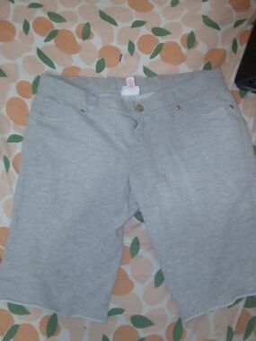 Source Unknown Light Gray Women’s Shorts